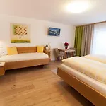 Vierthaler לינה וארוחת בוקר 3*