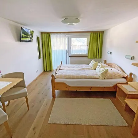 Vierthaler 3* פילצמוס