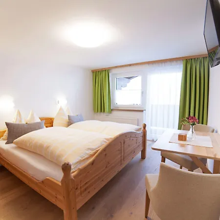 לינה וארוחת בוקר Vierthaler