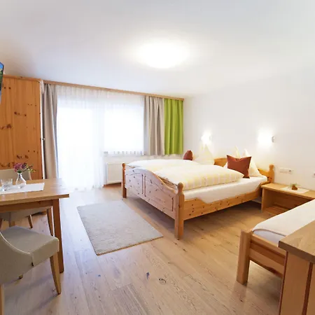 לינה וארוחת בוקר Vierthaler