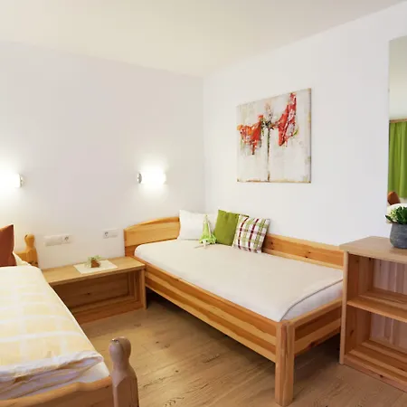 לינה וארוחת בוקר Vierthaler פילצמוס