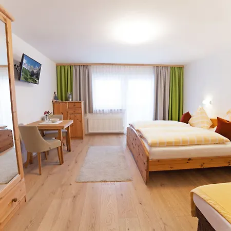 Vierthaler 3* פילצמוס