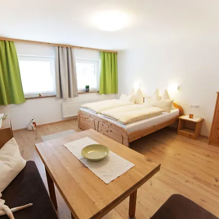 Vierthaler 3* פילצמוס