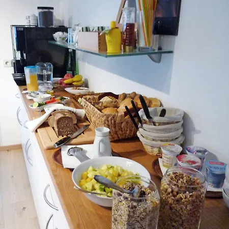 Vierthaler 3* פילצמוס