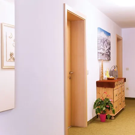 לינה וארוחת בוקר Vierthaler